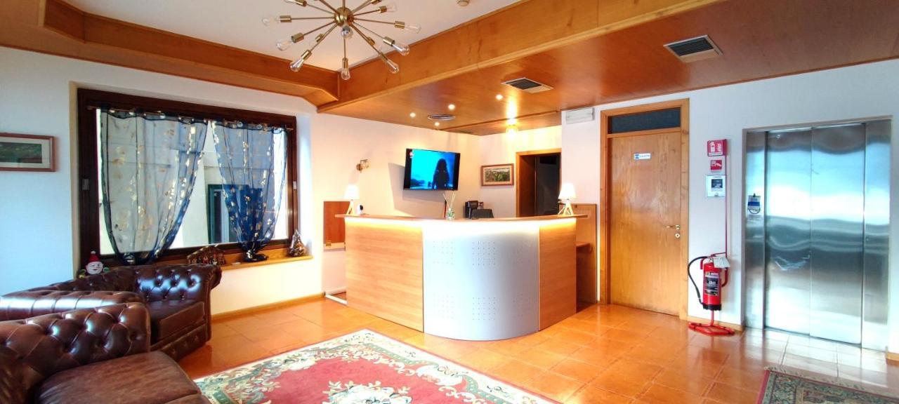 Hotel Tea Dolomiti - Lago Di Alleghe - Monte Civetta מראה חיצוני תמונה